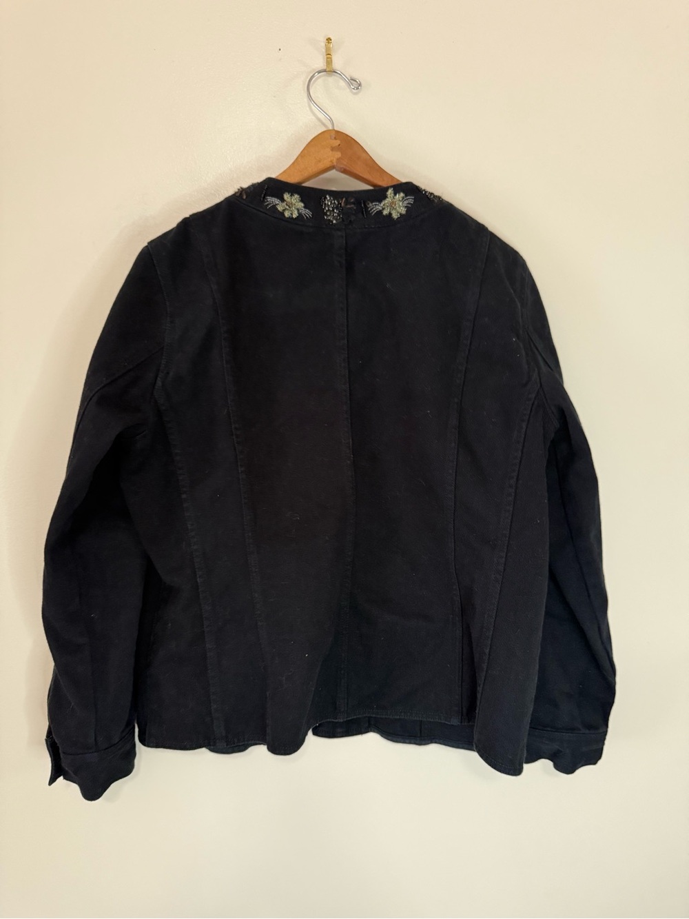 Chicos Black Embroidered & beaded Zip-Front denim Jacket size large (2) - Picture 8 of 13